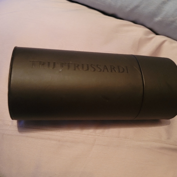 BEAUTIFUL CHOCOLATE LEATHER TRU TRUSSARDI PROTECTIVE GLASSES CASE - Picture 2 of 3